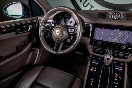 2022 Porsche Macan S
