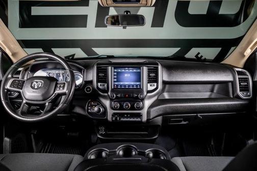 2020 RAM 2500 Tradesman Crew Cab 4X4 8' Box