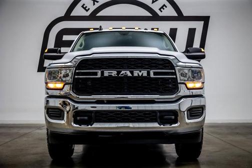 2020 RAM 2500 Tradesman Crew Cab 4X4 8' Box