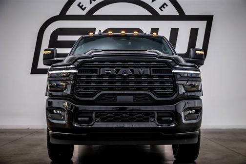 2025 RAM 2500 Limited Crew Cab 4x4 6'4' Box