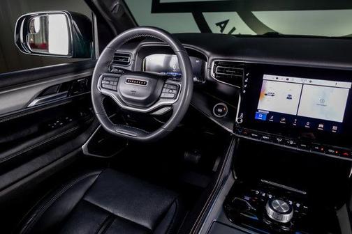 2024 Jeep Wagoneer Series II Carbide