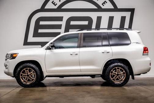 2021 Toyota Land Cruiser Base