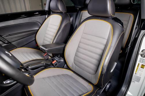 Pure White 2017 Volkswagen Beetle 1.8T Dune