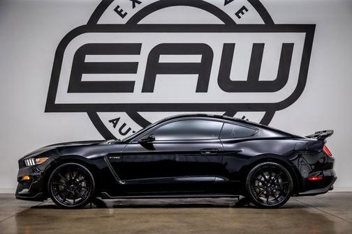 2019 Ford Shelby GT350 Base