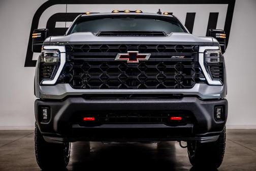 2024 Chevrolet Silverado 2500 4WD Crew Cab Standard Bed ZR2