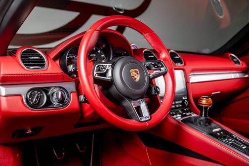 2024 Porsche 718 Boxster GTS 4.0