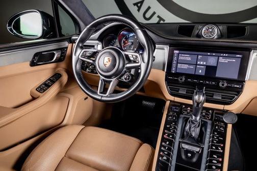 2020 Porsche Macan Turbo