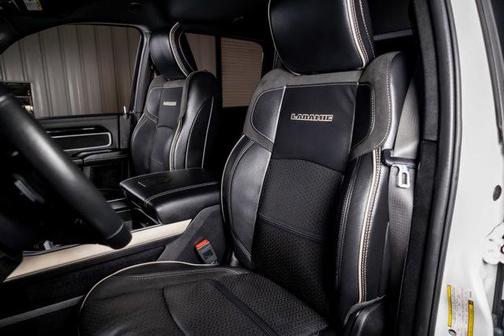 2019 RAM 2500 Laramie Crew Cab 4x4 6'4' Box