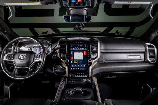 2019 RAM 2500 Laramie Crew Cab 4x4 6'4' Box