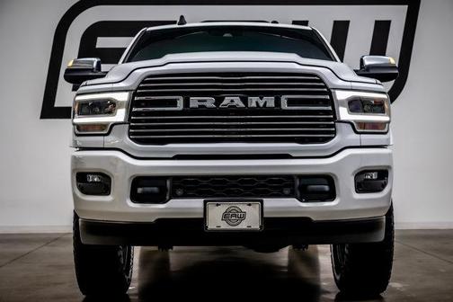 2019 RAM 2500 Laramie Crew Cab 4x4 6'4' Box