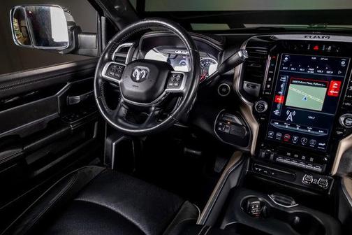 2019 RAM 2500 Laramie Crew Cab 4x4 6'4' Box