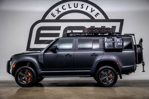 2023 Land Rover Defender 130 SE