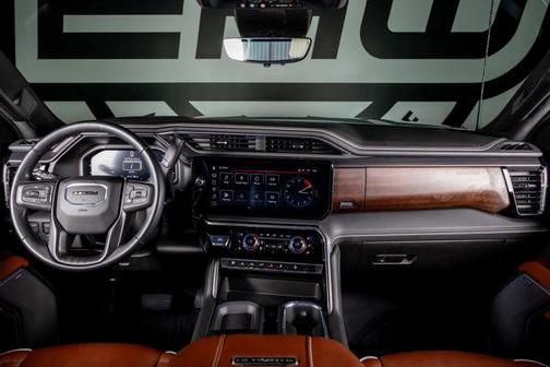 Glacier White Tricoat 2026 GMC Sierra 2500 Denali Ultimate