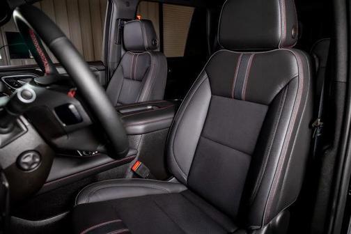 2023 Chevrolet Tahoe 4WD RST
