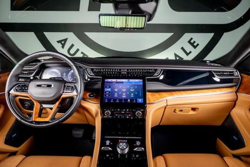 2025 Jeep Grand Cherokee Summit