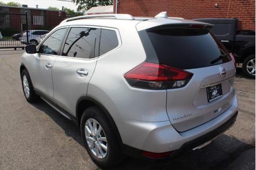 2020 Nissan Rogue SV