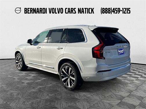 2025 Volvo XC90 Core