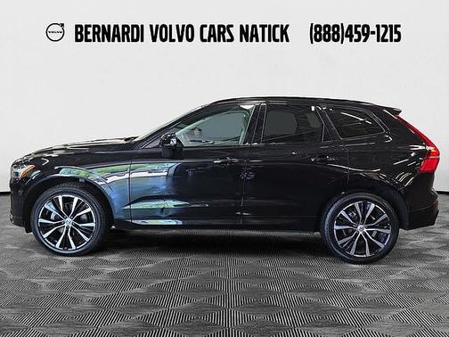 Onyx Black 2023 Volvo XC60 Plus