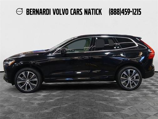 2022 Volvo XC60 B5 Momentum