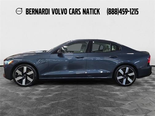 2024 Volvo S60 Recharge Plug-In Hybrid T8 Plus Dark Theme