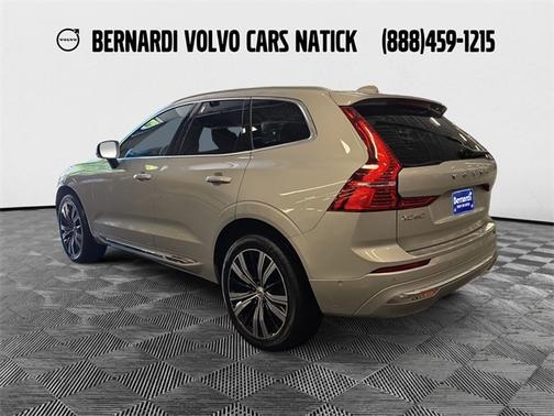 2022 Volvo XC60 B6 Inscription