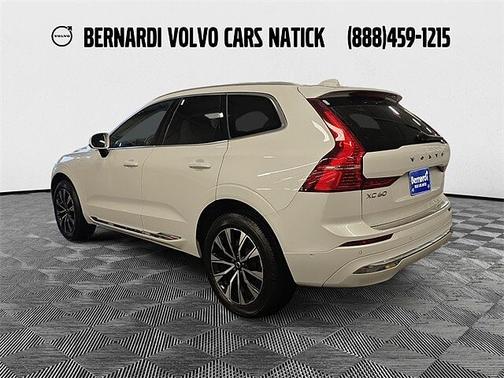 2023 Volvo XC60 Plus