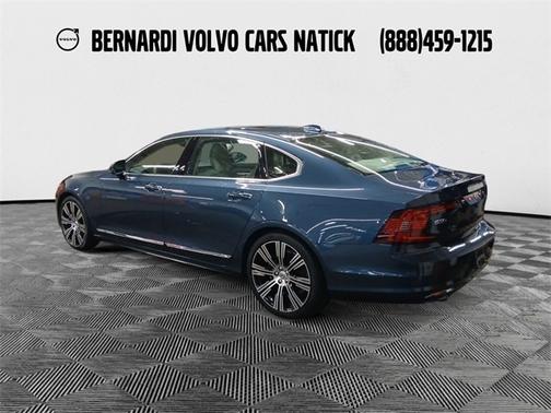 2022 Volvo S90 B6 Inscription