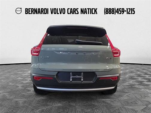 2023 Volvo XC40 Plus