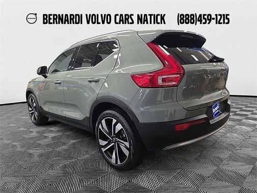 2023 Volvo XC40 Plus