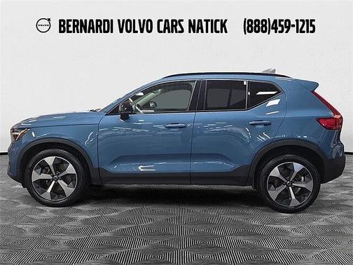 2023 Volvo XC40 Plus