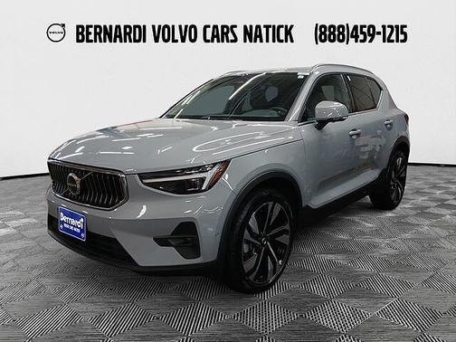2025 Volvo XC40 Plus