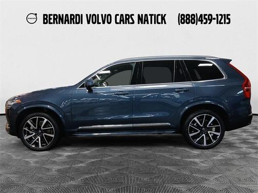 2024 Volvo XC90 B6 Plus Bright Theme