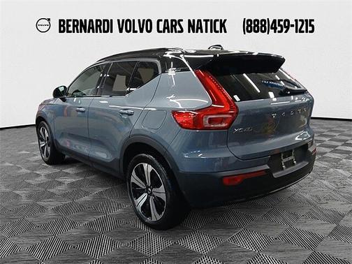 2023 Volvo XC40 Plus