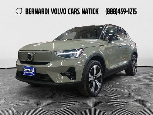 2023 Volvo XC40 Plus