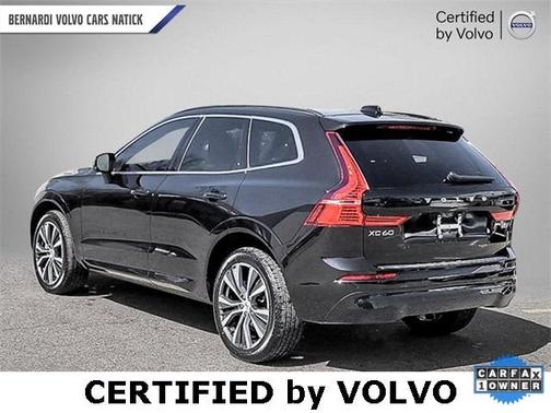 Photo 4 of 25 of 2022 Volvo XC60 B5 Momentum
