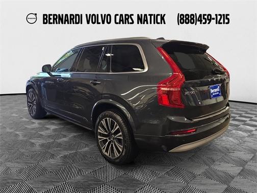 2022 Volvo XC90 T5 Momentum FWD
