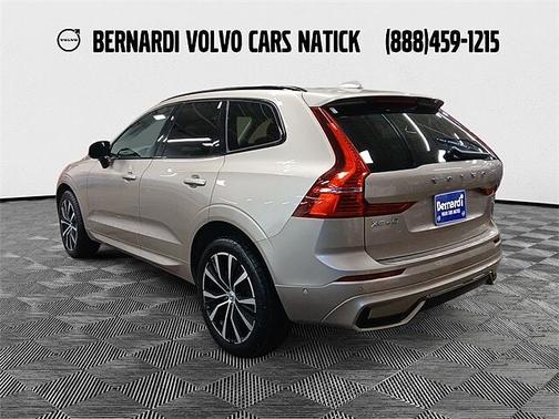 2023 Volvo XC60 Plus