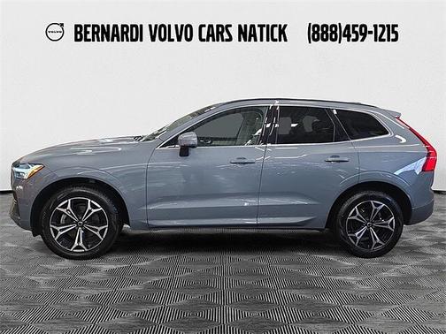 2022 Volvo XC60 B5 Momentum