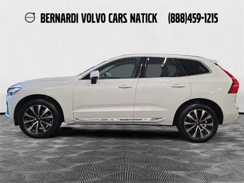 2023 Volvo XC60 B5 Plus Bright Theme