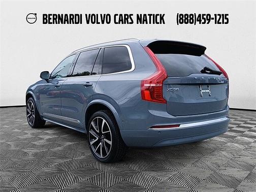 2023 Volvo XC90 Plus