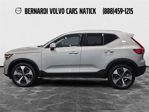 2025 Volvo XC40 Plus