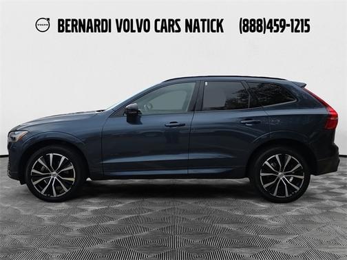 2023 Volvo XC60 B5 Plus Dark Theme