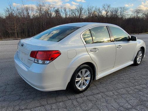 Satin White Pearl 2011 Subaru Legacy Premium