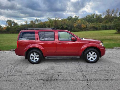 2012 Nissan Pathfinder SV