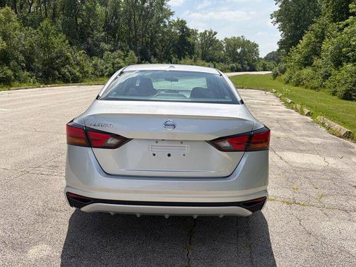 Brilliant Silver Metallic 2020 Nissan Altima S FWD