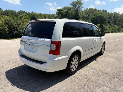 Bright White Clearcoat 2014 Chrysler Town & Country Touring