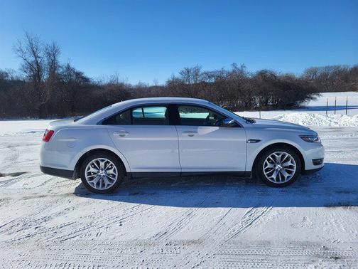 2015 Ford Taurus Limited