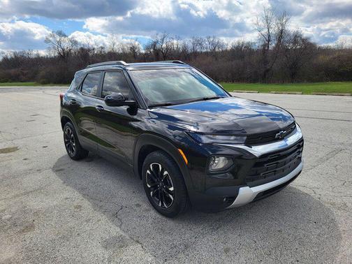 Mosaic Black Metallic 2021 Chevrolet Trailblazer LT