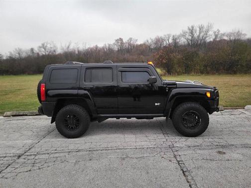 2006 Hummer H3 Base