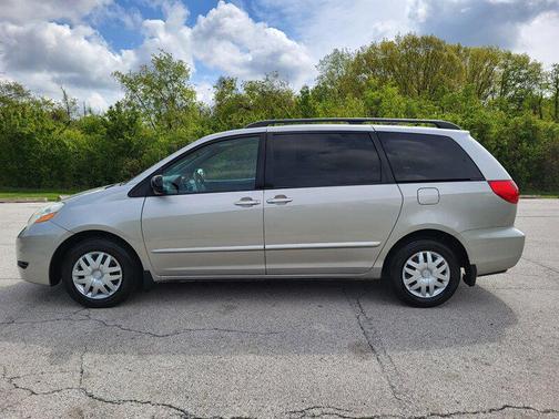 Silver Shadow Pearl 2006 Toyota Sienna LE